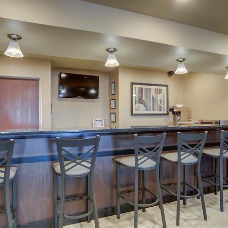 Cobblestone Inn&Suites-Kersey Extérieur photo