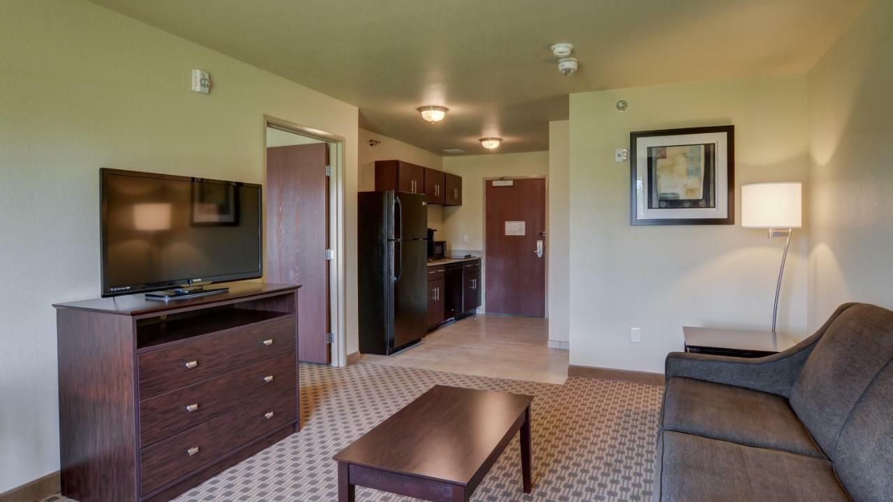 Cobblestone Inn&Suites-Kersey Extérieur photo