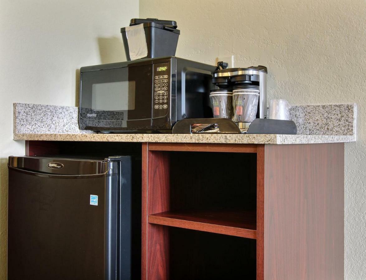 Cobblestone Inn&Suites-Kersey Extérieur photo