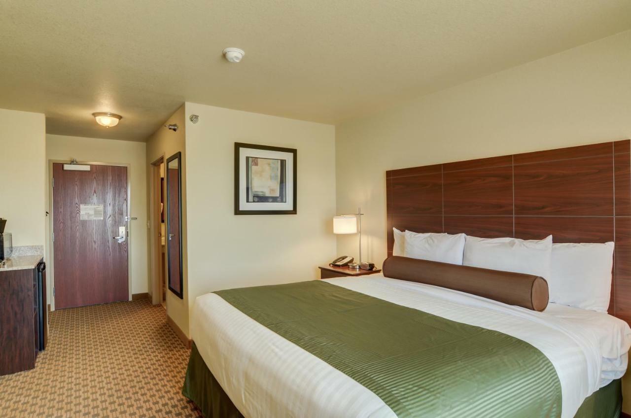 Cobblestone Inn&Suites-Kersey Extérieur photo