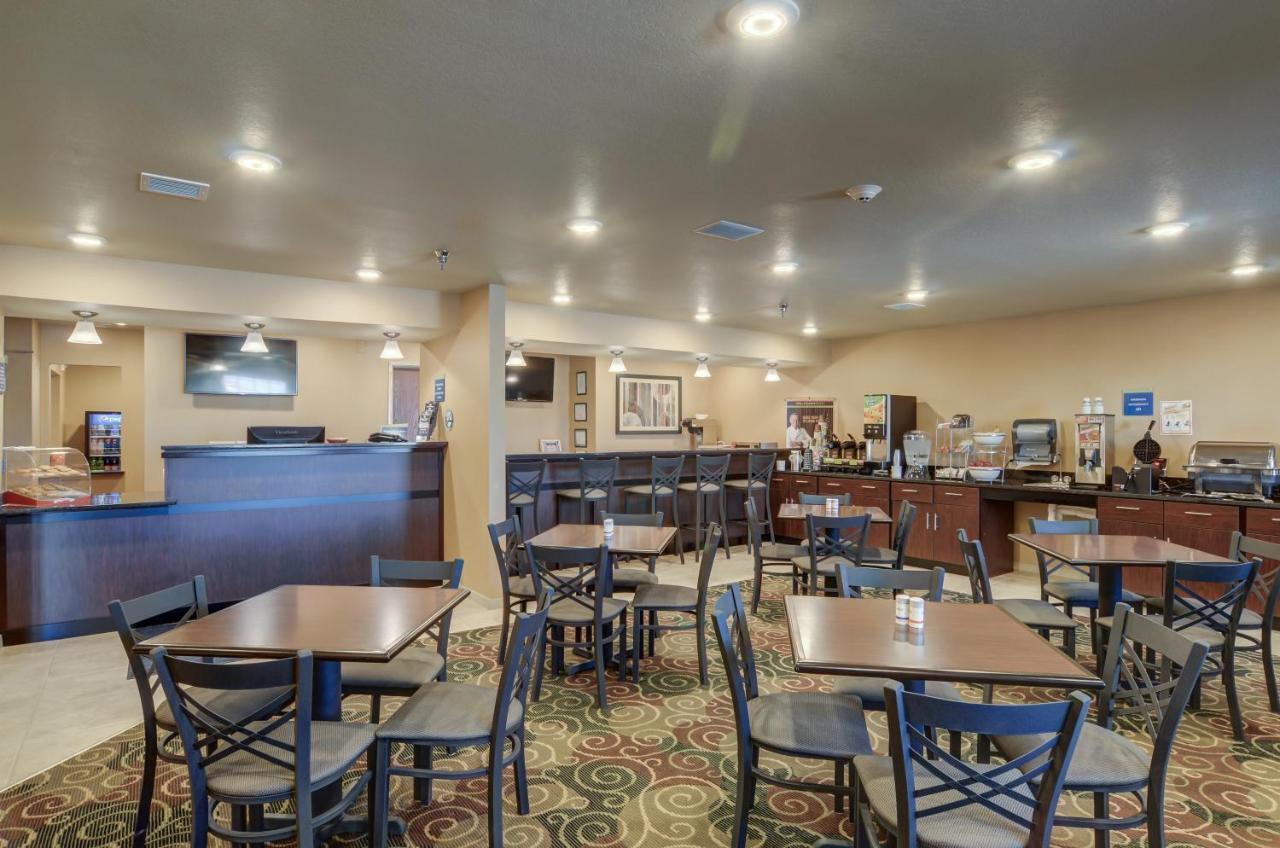 Cobblestone Inn&Suites-Kersey Extérieur photo