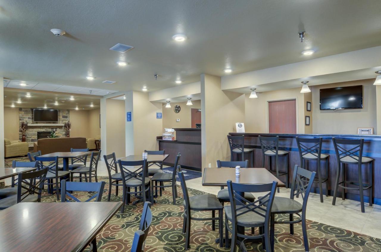 Cobblestone Inn&Suites-Kersey Extérieur photo